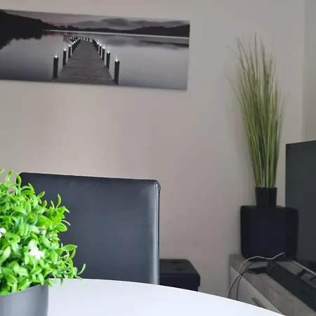 Le Cocon de la République: Tranquil Mezzanine with Southern Views Apartment Agde Exterior photo