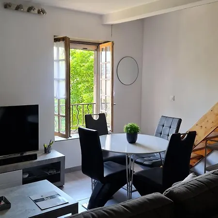 Le Cocon de la République: Tranquil Mezzanine with Southern Views Apartment Agde Exterior photo