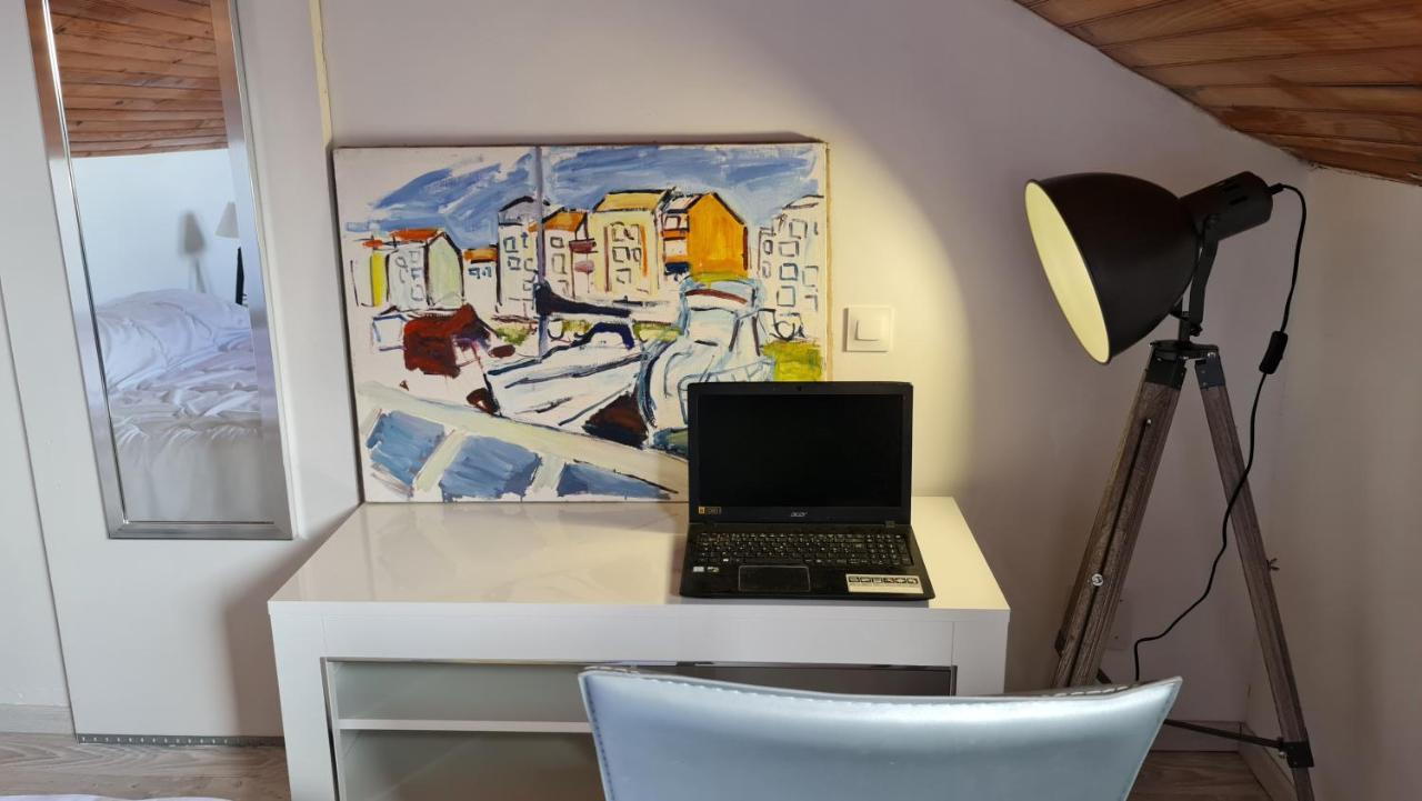 Le Cocon De La République: Tranquil Mezzanine With Southern Views Agde