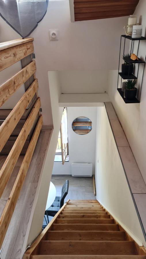 Le Cocon De La République: Tranquil Mezzanine With Southern Views Agde